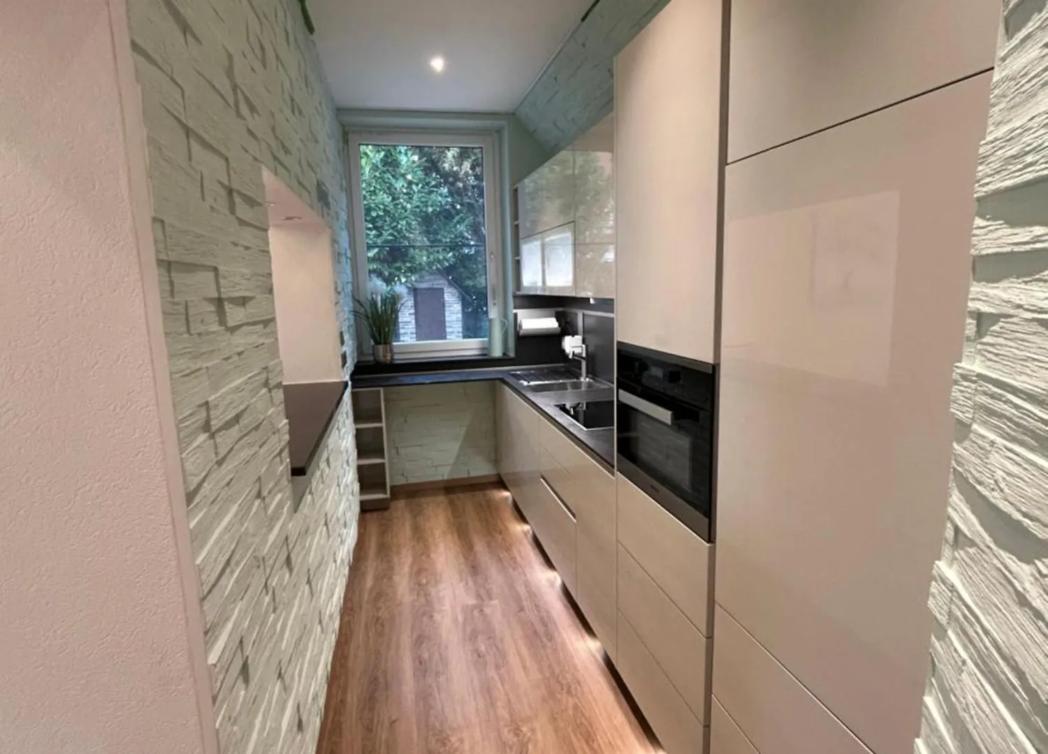 Apartment Ring48 City Living - Modernes Wohnen Mit Wohlfuehlambiente Mitten Im Stadtzentrum - Vollausgestattete Kueche, Bad Mit Duschbadewanne, Parkplatz Bayreuth