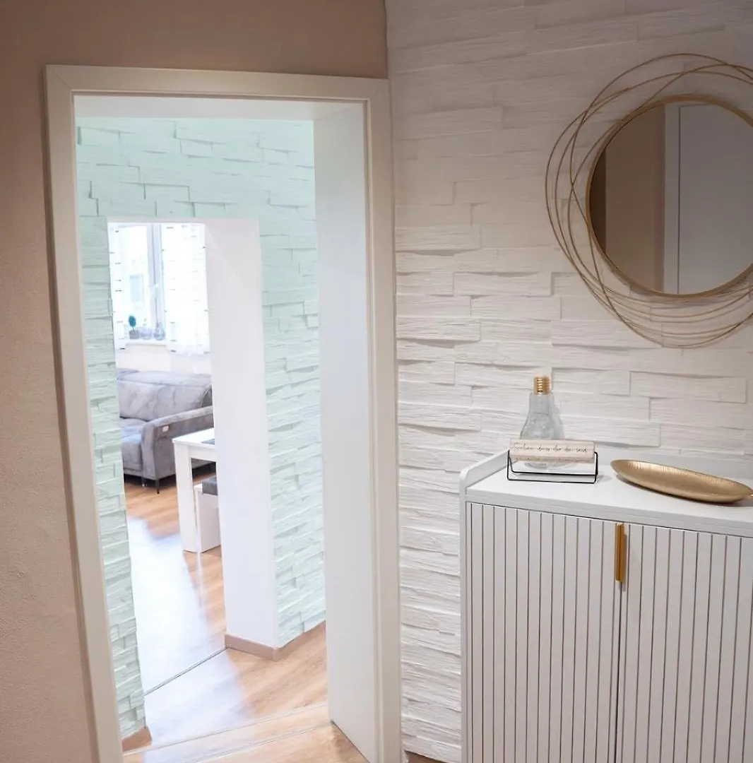 Ring48 City Living - Modernes Wohnen Mit Wohlfuehlambiente Mitten Im Stadtzentrum - Vollausgestattete Kueche, Bad Mit Duschbadewanne, Parkplatz Bayreuth 0*,  Germany