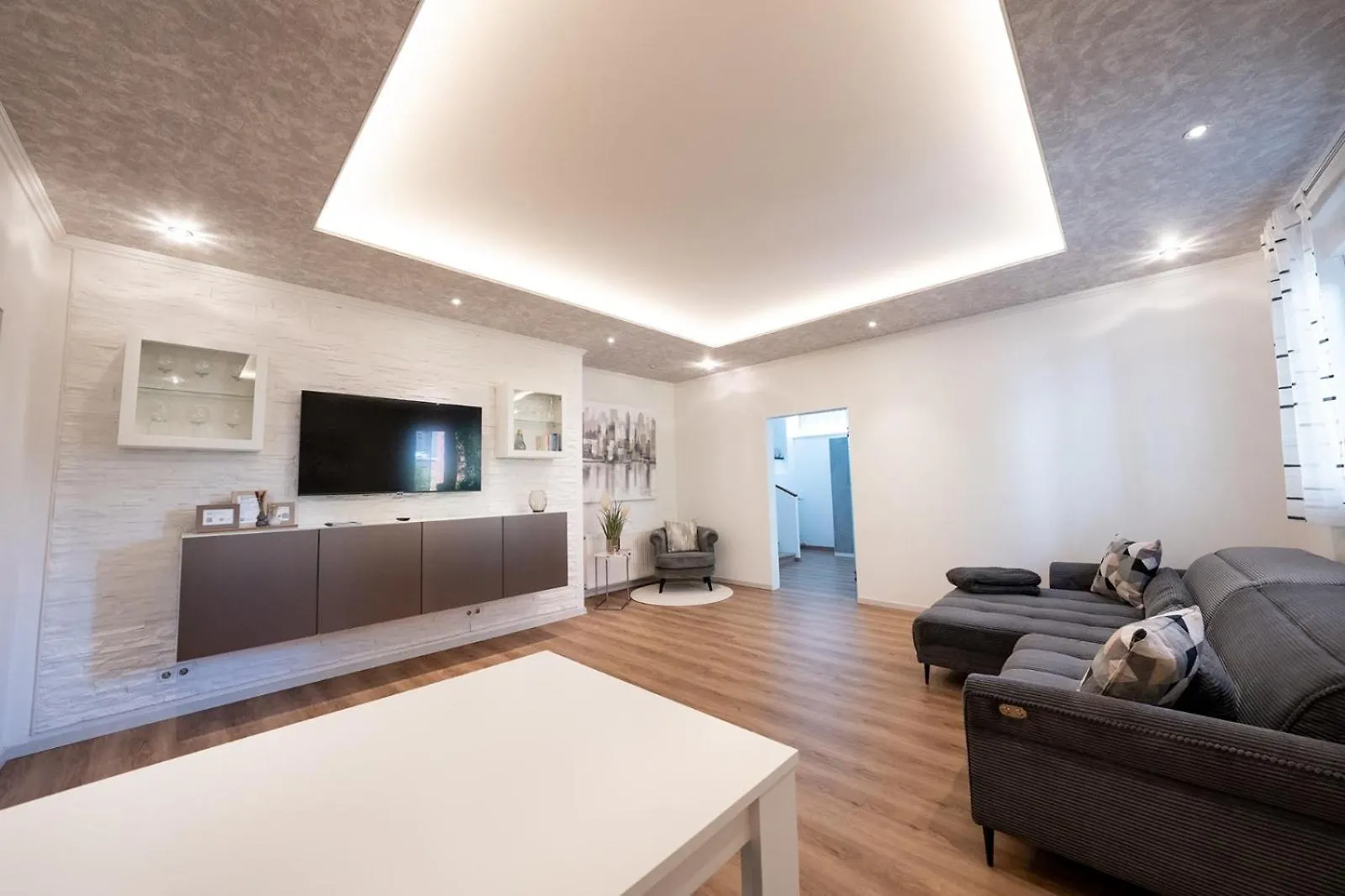 Ring48 City Living - Modernes Wohnen Mit Wohlfuehlambiente Mitten Im Stadtzentrum - Vollausgestattete Kueche, Bad Mit Duschbadewanne, Parkplatz Bayreuth