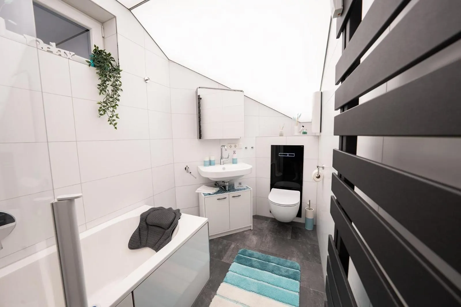Apartment Ring48 City Living - Modernes Wohnen Mit Wohlfuehlambiente Mitten Im Stadtzentrum - Vollausgestattete Kueche, Bad Mit Duschbadewanne, Parkplatz Bayreuth